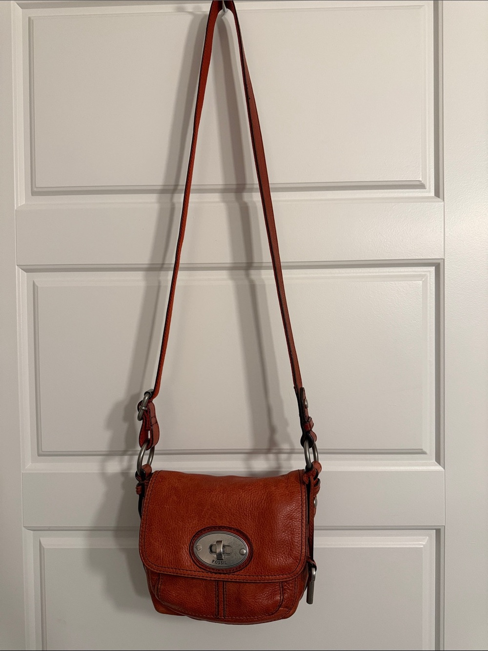 Fossil MADDOX Distressed Leather Crossbody Bag